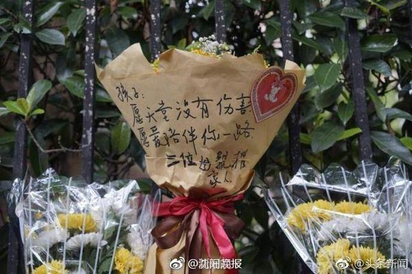 穆里尼奥又遭重创，左翼之后右翼也被折断，奥萨伊签约同城死敌